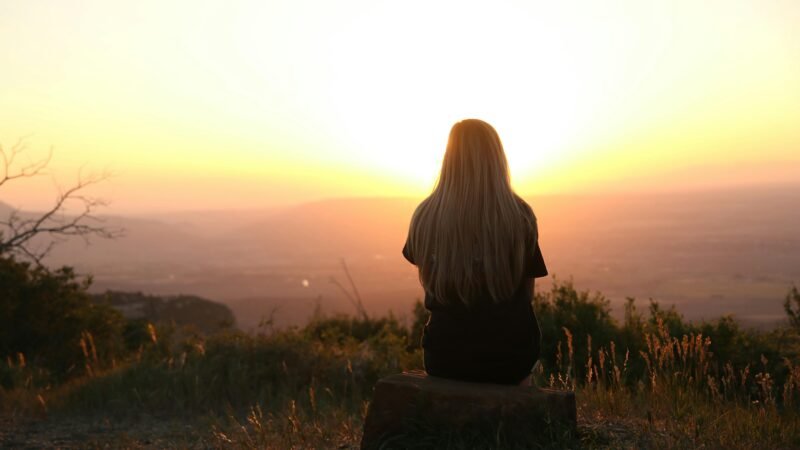 WHY FRIENDS DON’T SUPPORT YOUR CONTENT, BUT STRANGERS DO – A HARSH TRUTH